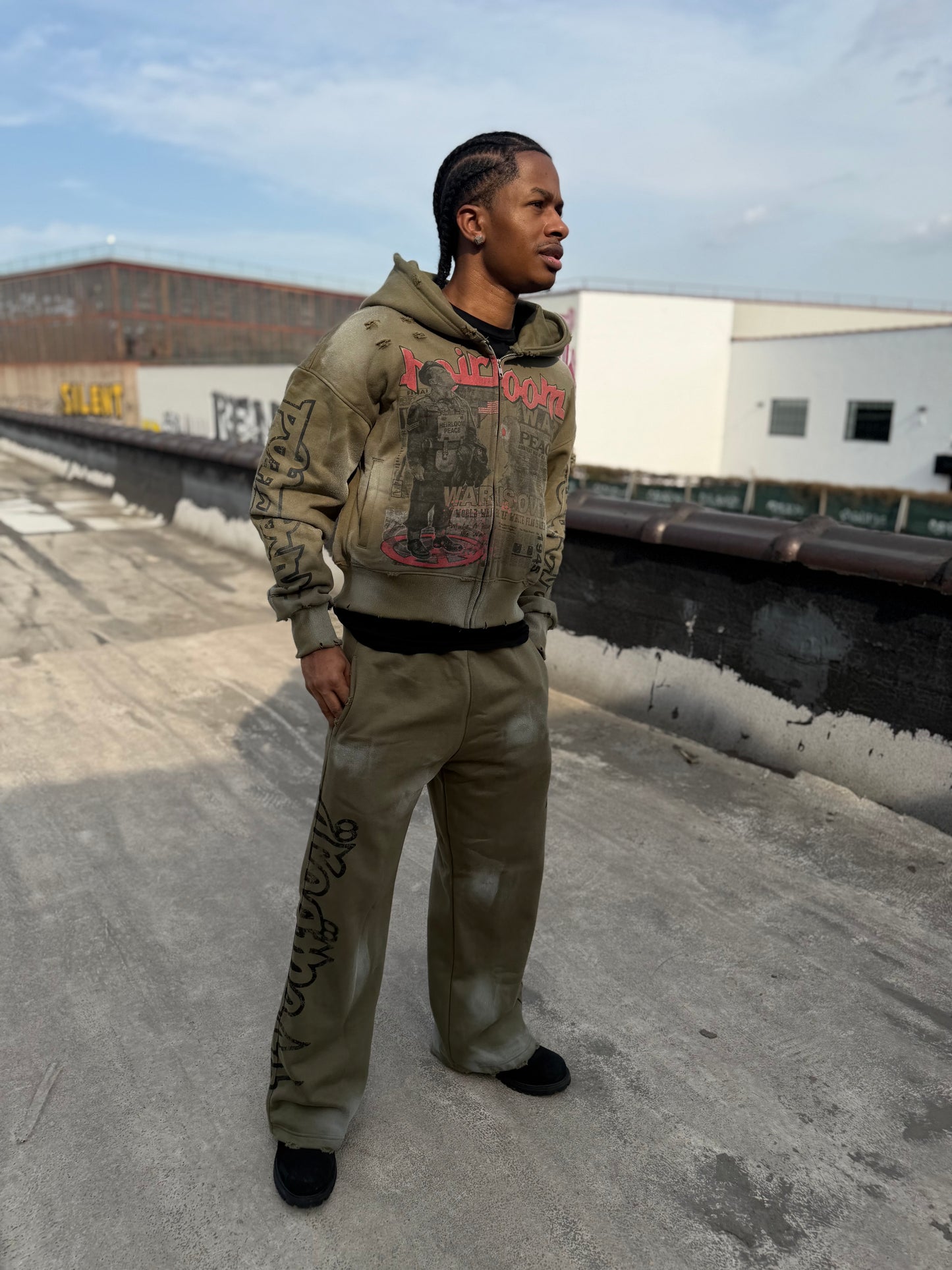 HEIRLOOM "DOMINION" SWEATS
