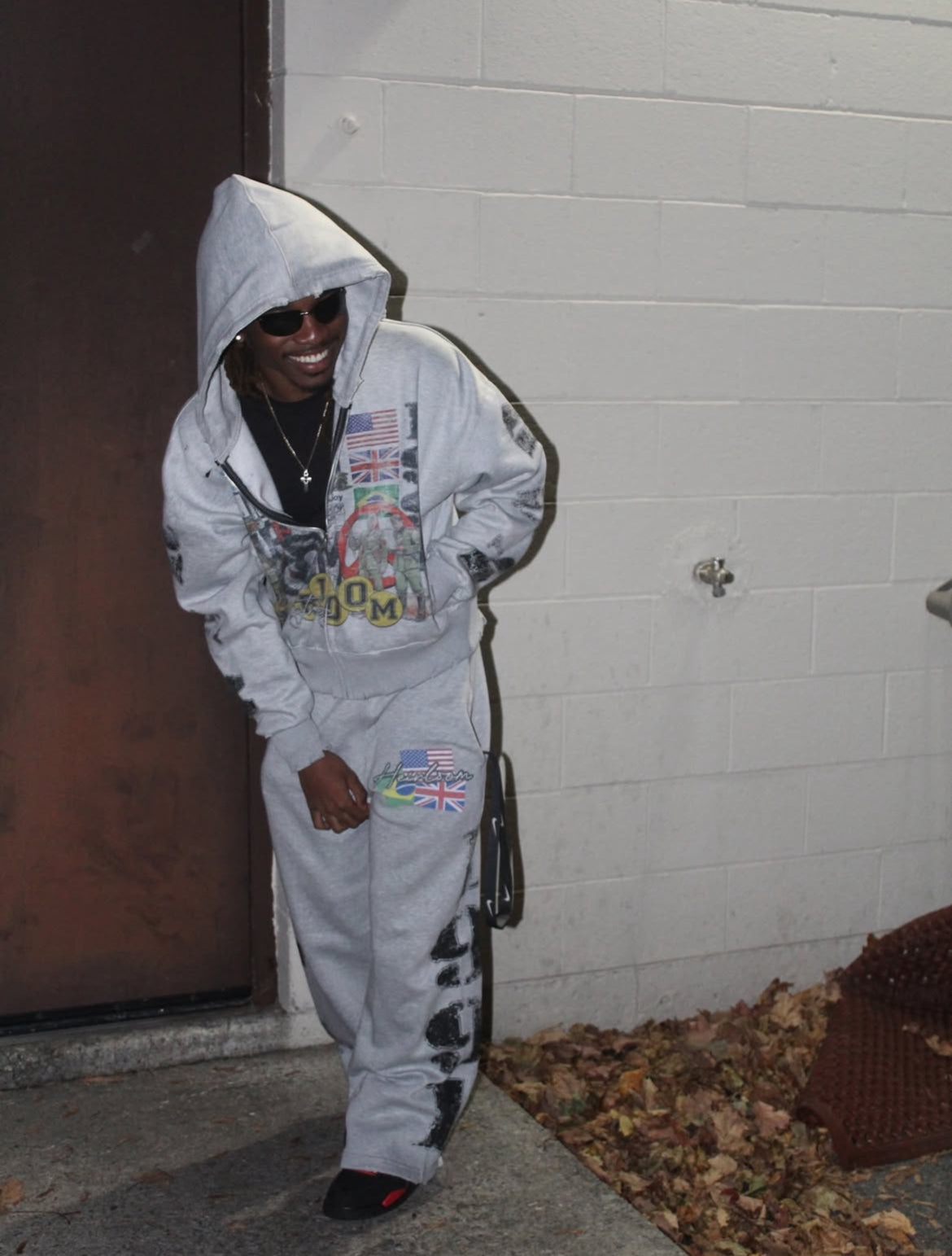 HEIRLOOM "W.A.R." SWEATS